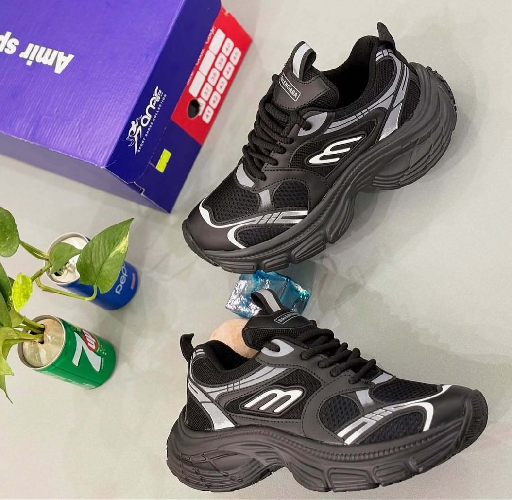 کفش BALENCIAGA سایز ۳۷/۴۰